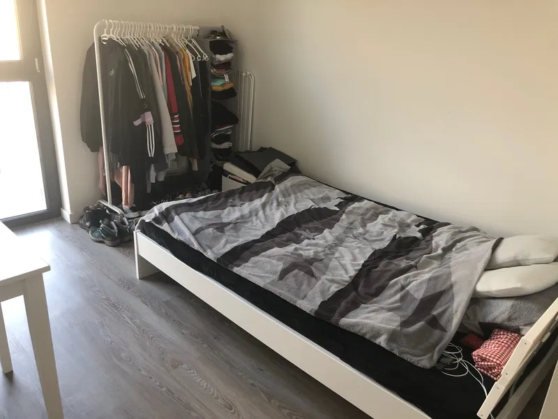 1 Zimmer-Appartement, unmöbliert - nur für Studenten, Azubis, Doktoranden — photo 1